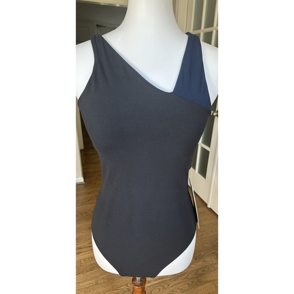 Lululemon Nulu Asymmetrical Bodysuit Black True Navy Size 8 Buttery Soft Yoga - Picture 5 of 12